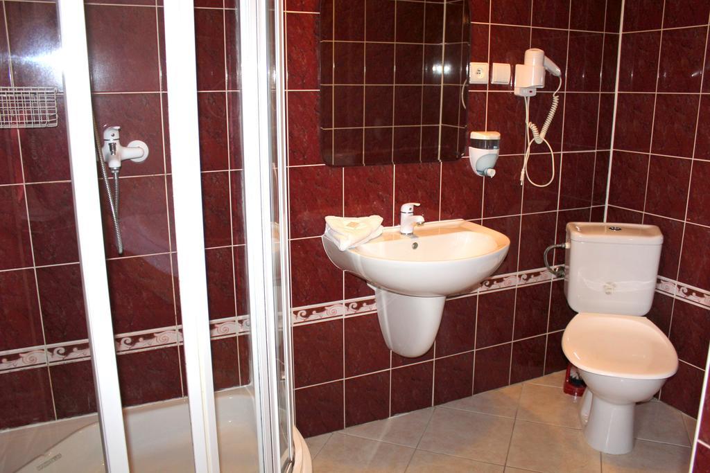 Hotel Central Cesky Tesin Room photo
